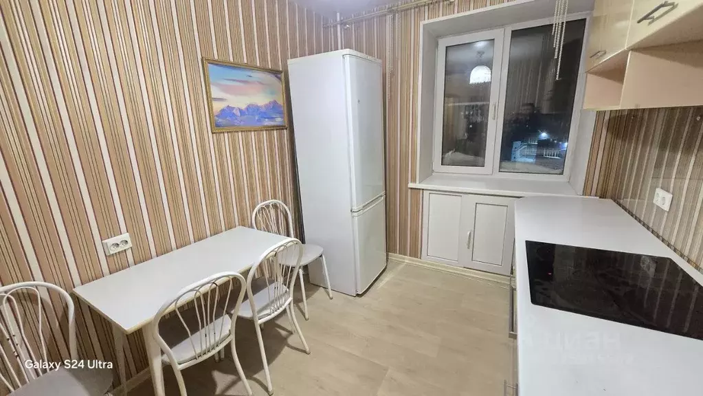 3-к кв. Кемеровская область, Кемерово ул. Радищева, 15 (70.0 м) - Фото 2