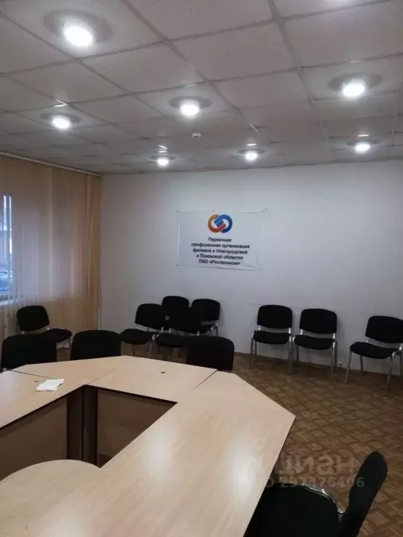 Помещение свободного назначения в Псковская область, Остров 1 Мая ул., ... - Фото 1