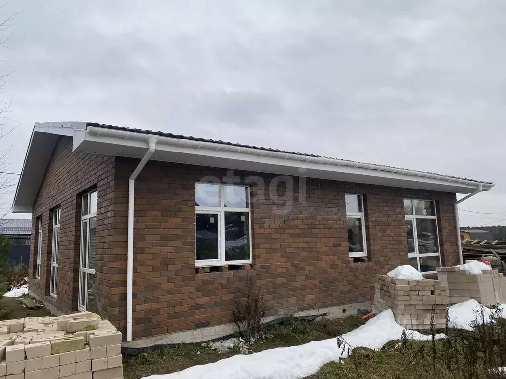 Дом в Тверская область, Калининский муниципальный округ, д. Савино ... - Фото 0