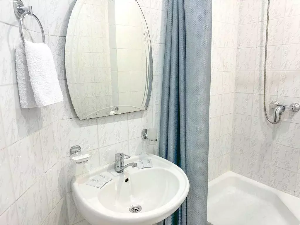 Комната Краснодарский край, Сочи ул. Демократическая, 6А (18.0 м) - Фото 1