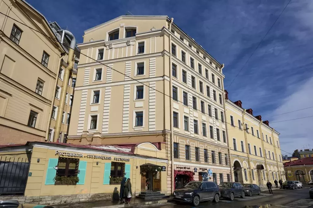 Торговая площадь в Санкт-Петербург наб. Реки Мойки, 7 (48 м) - Фото 1