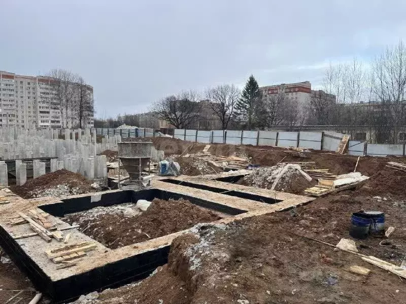 2-к кв. Марий Эл, Йошкар-Ола Театральный мкр, 280-й кв-л,  (67.49 м) - Фото 2