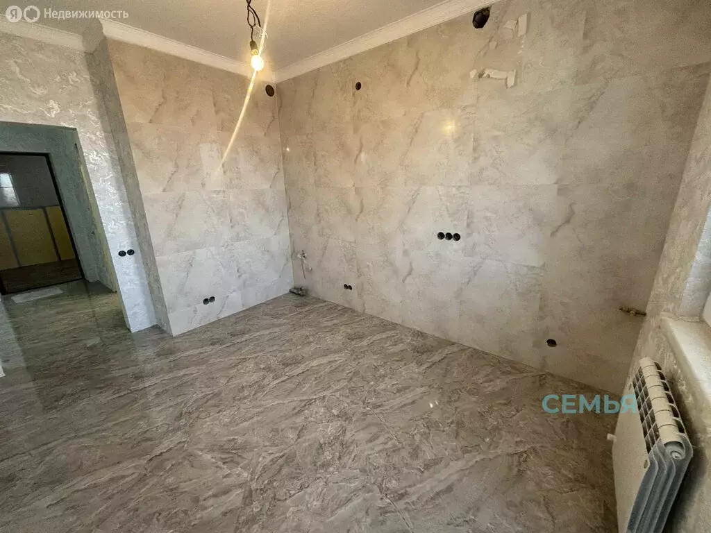 2-комнатная квартира: Владикавказ, проспект Коста, 288А (68 м) - Фото 1