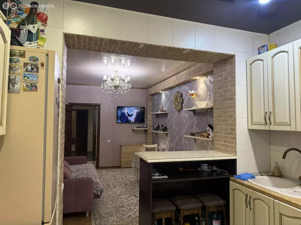 3-комнатная квартира: Владикавказ, Международная улица, 4 (88 м) - Фото 2