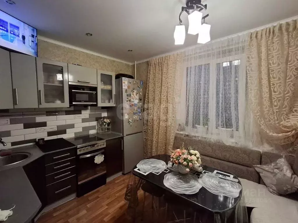 1-к кв. Курская область, Курск просп. Вячеслава Клыкова, 64 (36.7 м) - Фото 1