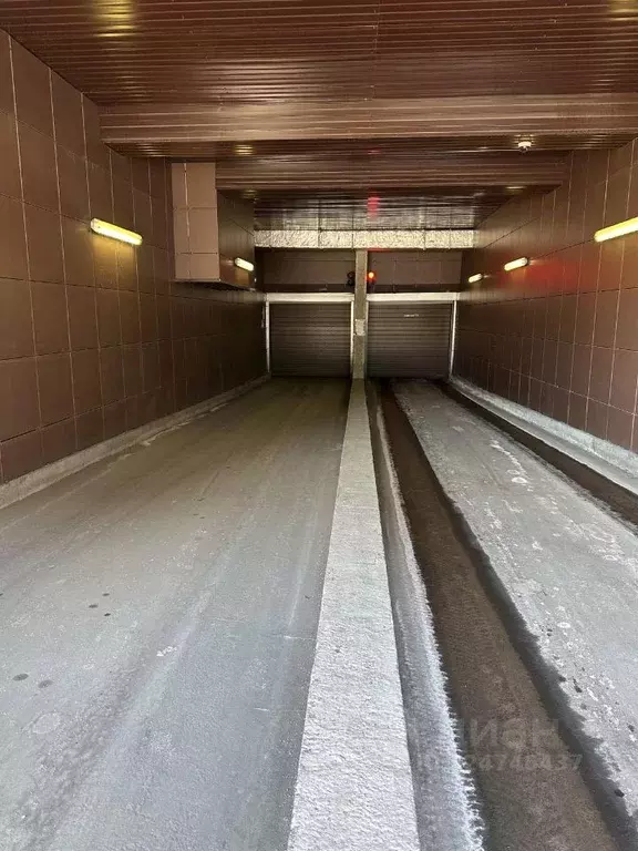 Гараж в Санкт-Петербург ул. Адмирала Черокова, 18к2 (14 м) - Фото 1