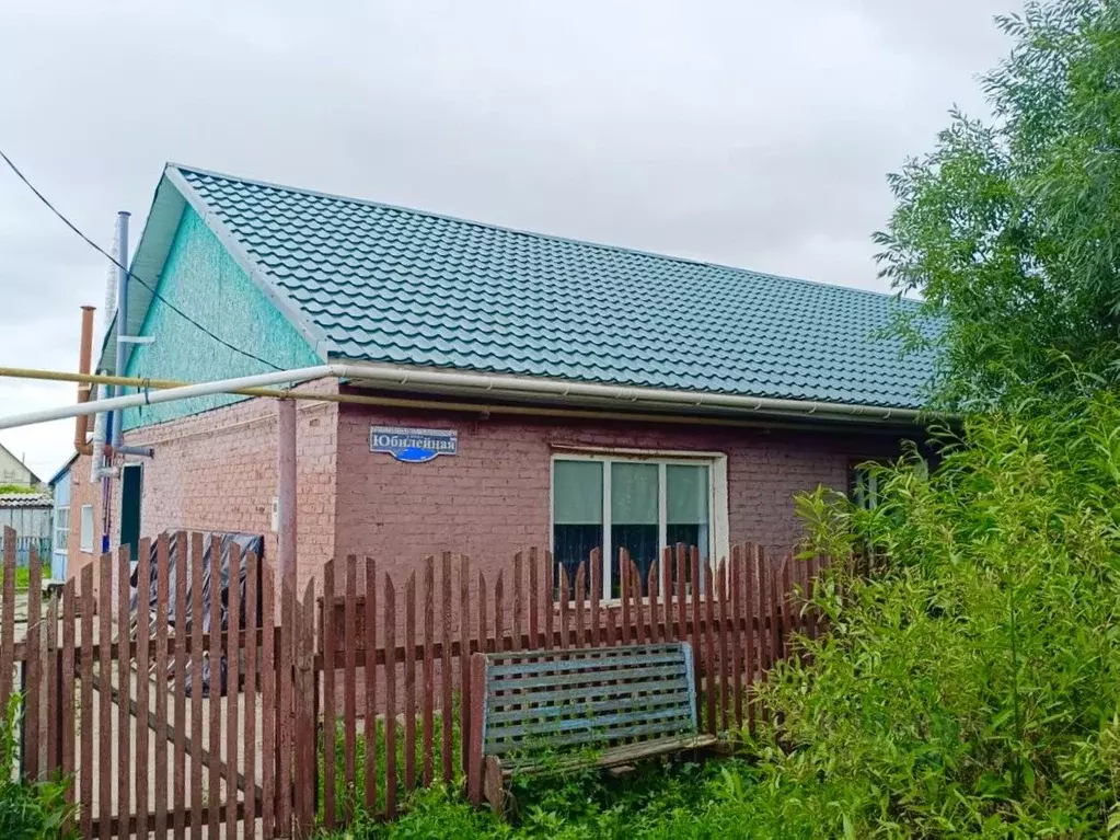 Дом в Омская область, Павлоградка рп ул. Юбилейная (74 м) - Фото 0