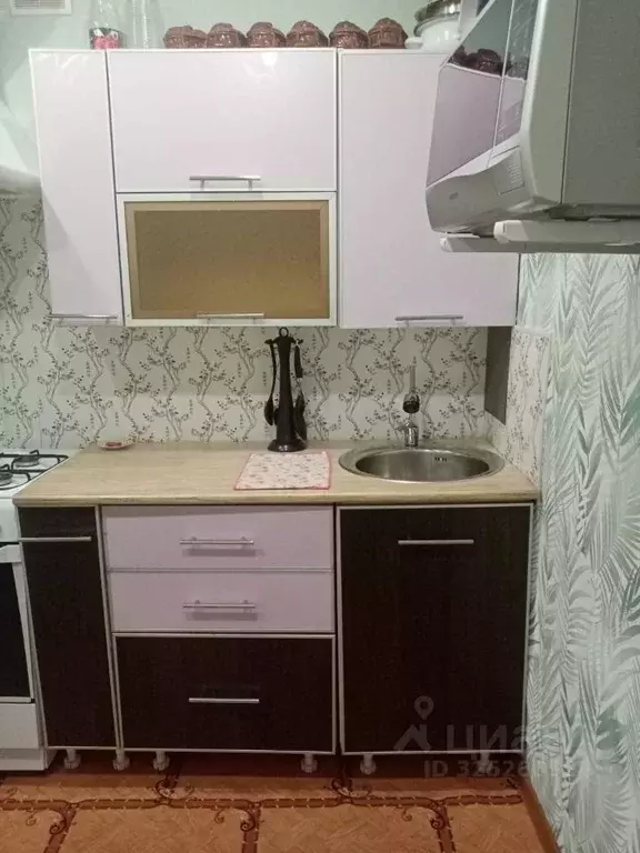 1-к кв. Омская область, Омск просп. Космический, 47 (31.0 м) - Фото 1