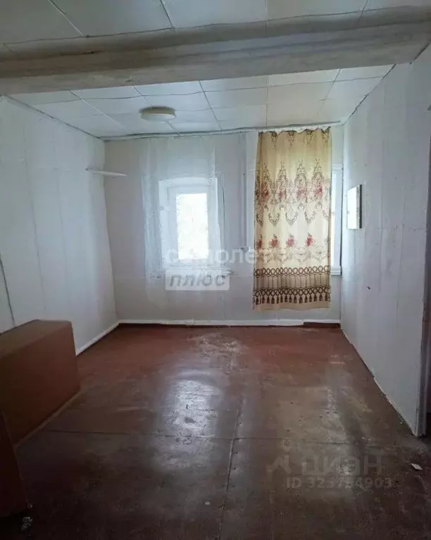 Дом в Свердловская область, Артемовский ул. Коммуны, 55 (40 м) - Фото 1