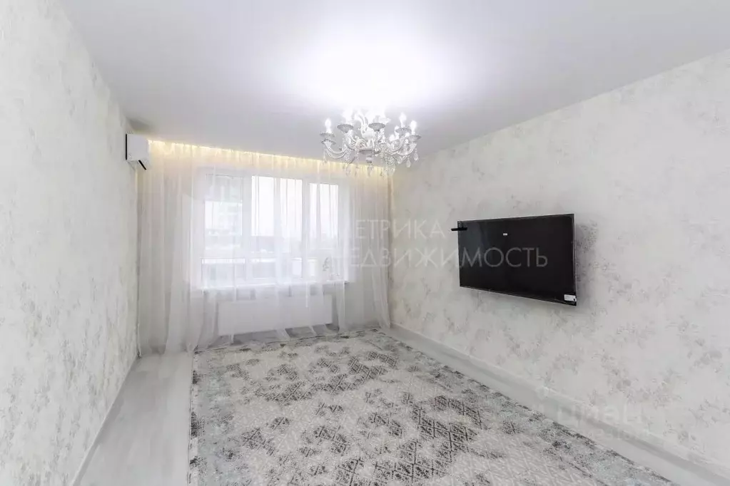 2-к кв. Тюменская область, Тюмень ул. Евгения Войнова, 7 (62.4 м) - Фото 1
