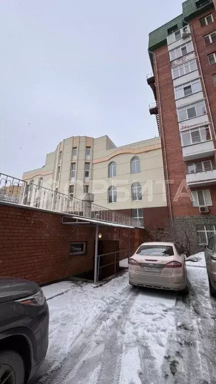 Помещение свободного назначения в Тюменская область, Тюмень ул. ... - Фото 1