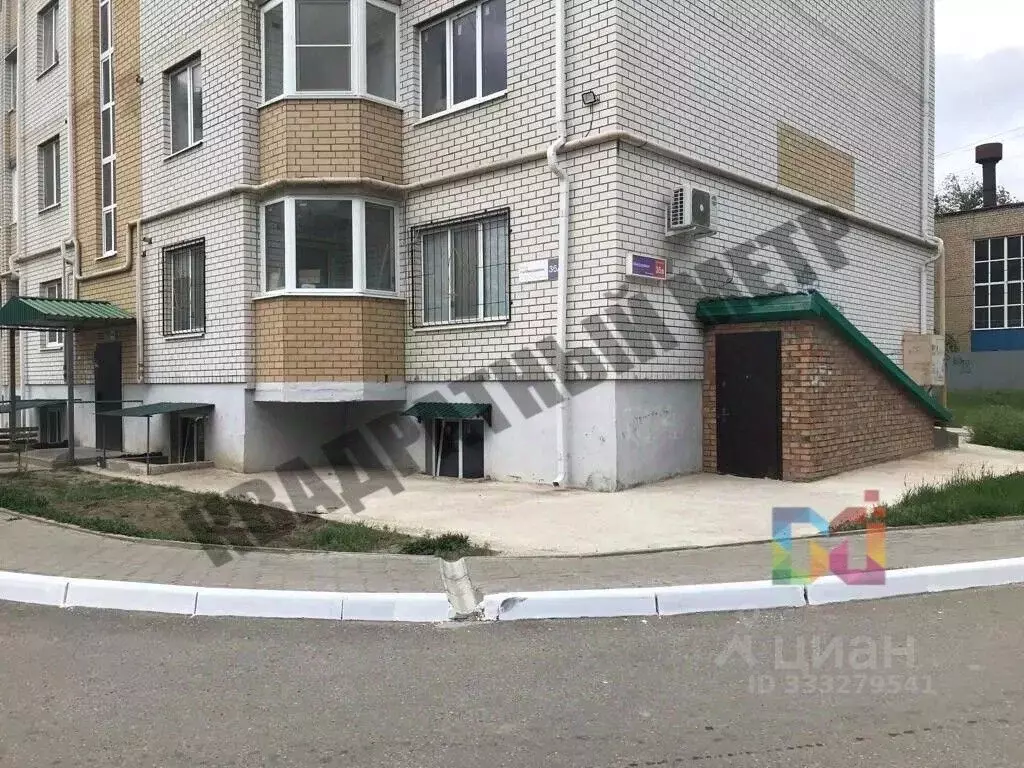 Помещение свободного назначения в Калмыкия, Элиста 1-й мкр, 35А (182 ... - Фото 1