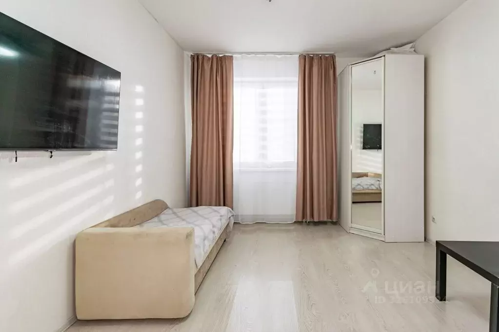 1-к кв. Свердловская область, Екатеринбург ул. Калинина, 59 (37.43 м) - Фото 1