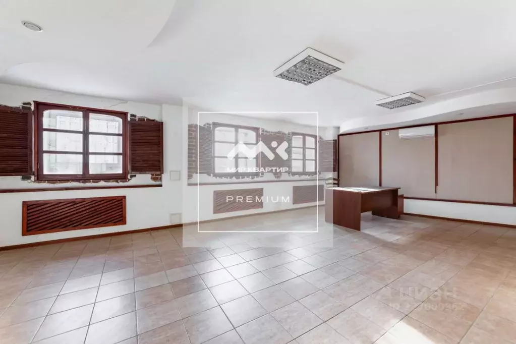 Помещение свободного назначения в Санкт-Петербург наб. Реки Фонтанки, ... - Фото 1