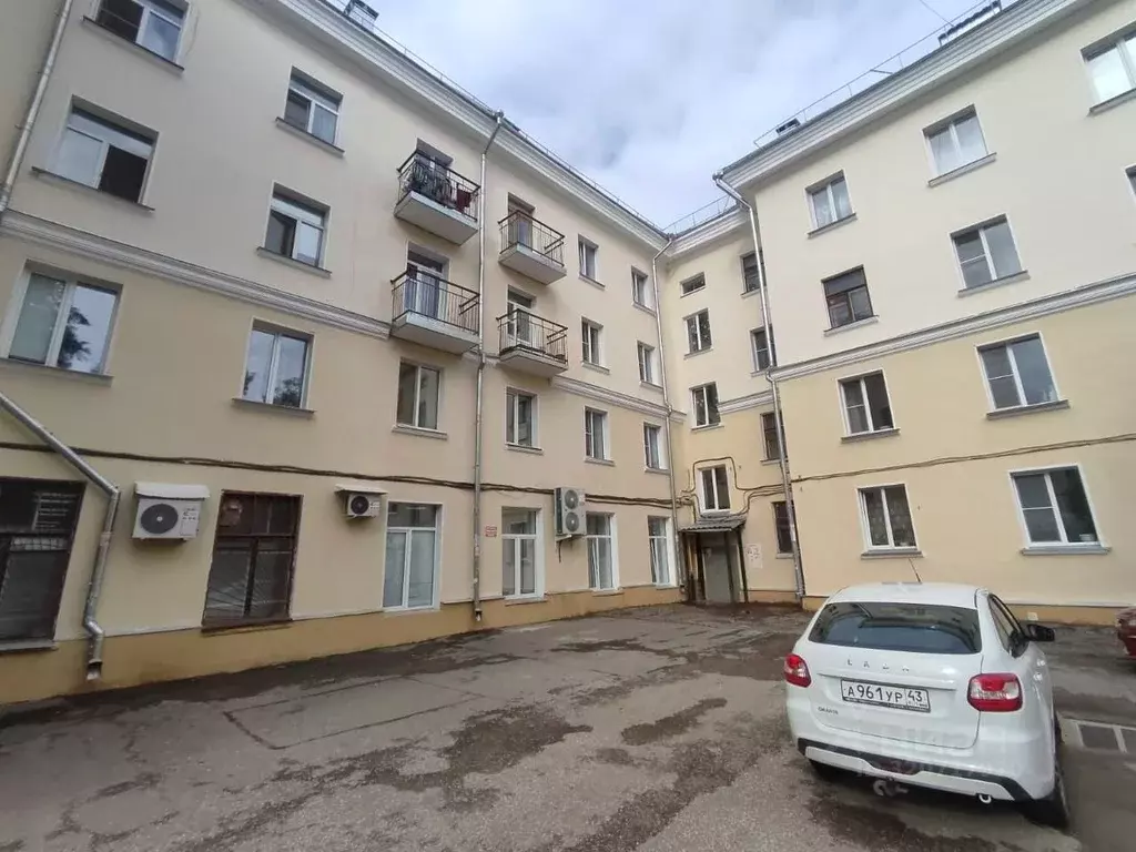 3-к кв. Кировская область, Киров Октябрьский просп., 3 (78.4 м) - Фото 0