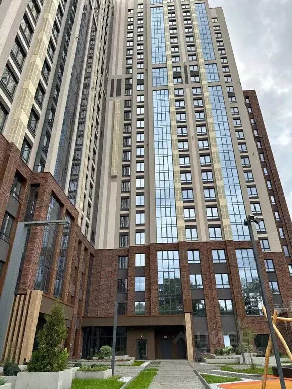 2-к кв. Свердловская область, Екатеринбург ул. Большакова, 66 (63.0 м) - Фото 1