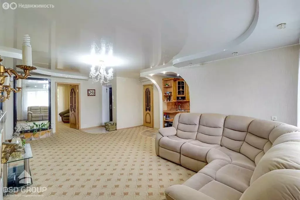 4-комнатная квартира: Хабаровск, Шмаковская улица, 7 (75 м) - Фото 0