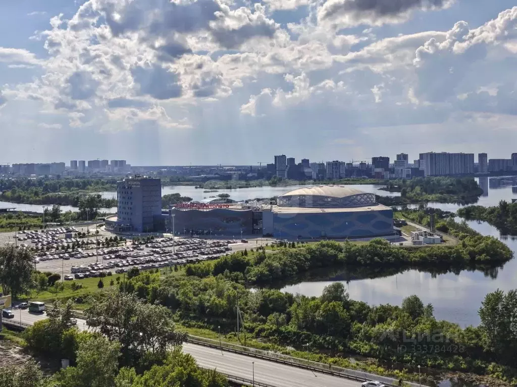 2-к кв. Тюменская область, Тюмень Солнечный проезд, 3 (81.8 м) - Фото 1