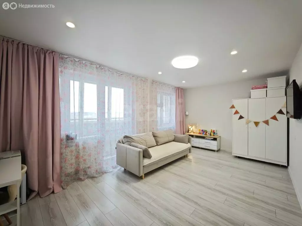 3-комнатная квартира: Пермь, улица Маяковского, 41/1 (66.7 м) - Фото 1