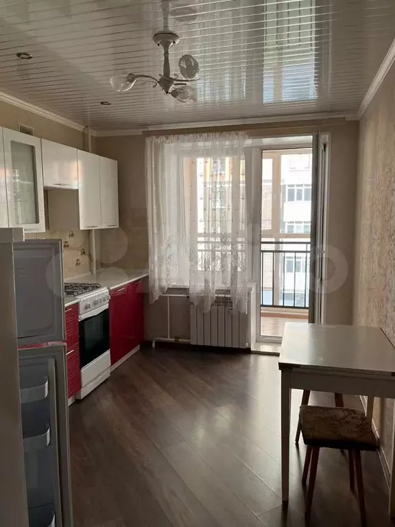 1-к. квартира, 40 м, 4/10 эт. - Фото 1