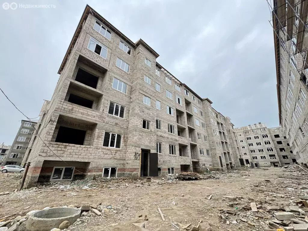 3-комнатная квартира: Нальчик, район Горная, Солнечная улица, 8к1 ... - Фото 1