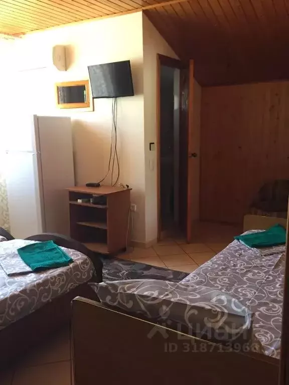 Комната Краснодарский край, Геленджик 5-й мкр, ул. Грина, 11 - Фото 1