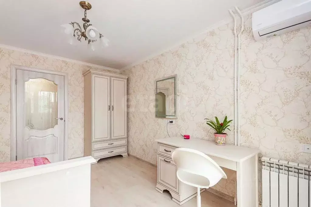 3-к кв. Крым, Раздольное пгт просп. 30-летия Победы, 33 (64.7 м) - Фото 0