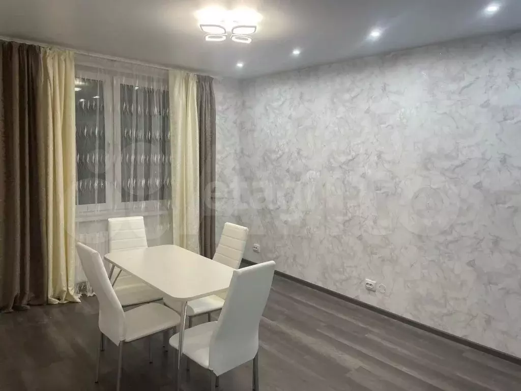 2-к. квартира, 60 м, 5/18 эт. - Фото 0