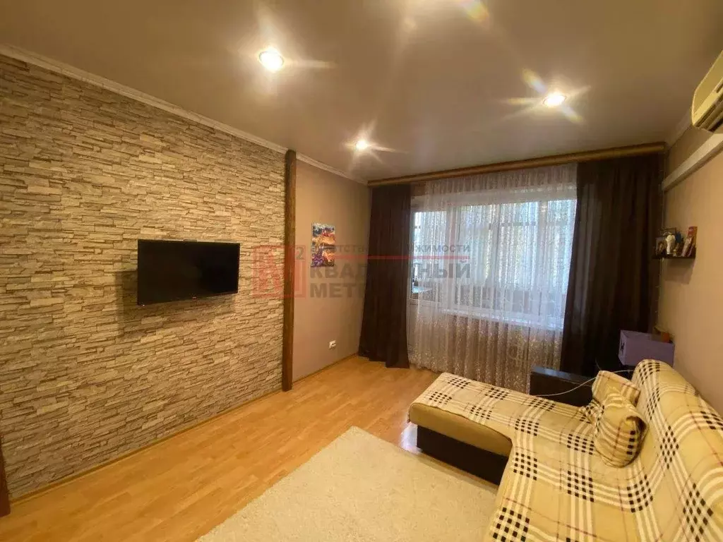 2-к кв. Белгородская область, Старый Оскол Парковый мкр, 23 (45.0 м) - Фото 1