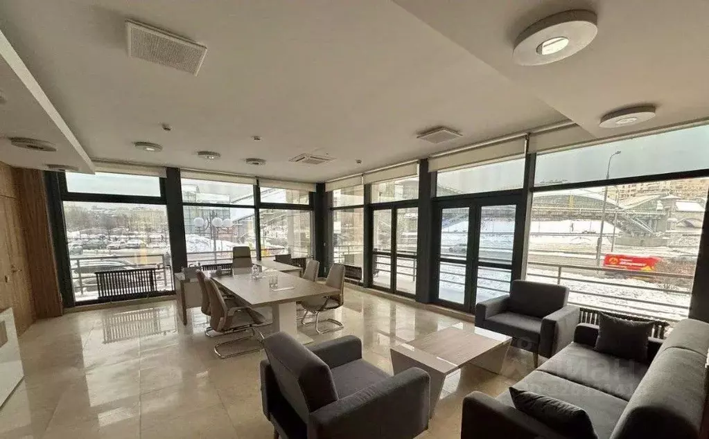 Офис в Москва пл. Евразии, 2 (451 м) - Фото 1