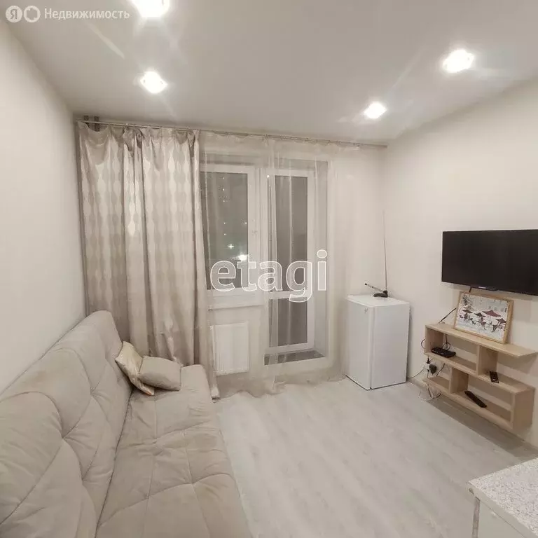 1-комнатная квартира: Тюмень, улица Новосёлов, 117 (15.7 м) - Фото 1