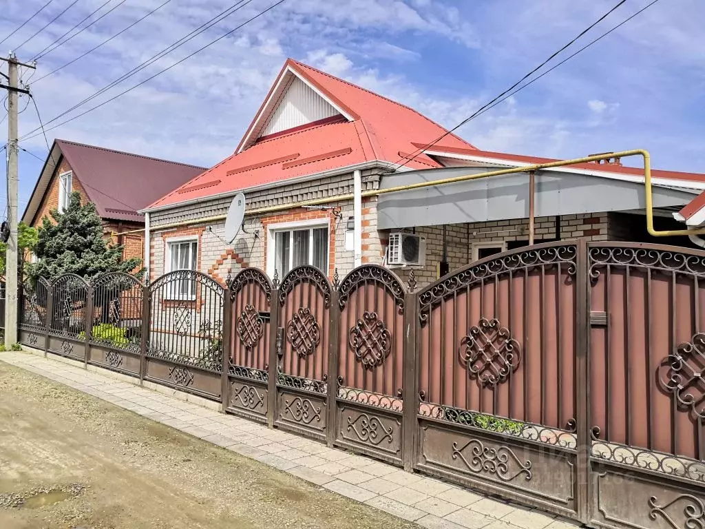 Дом в Краснодарский край, Тбилисская ст-ца ул. Чехова, 3 (93 м) - Фото 1