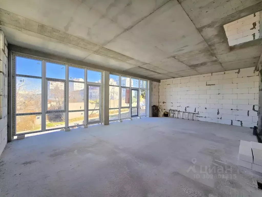 Помещение свободного назначения в Севастополь ул. Тульская, 24/6 (110 ... - Фото 1