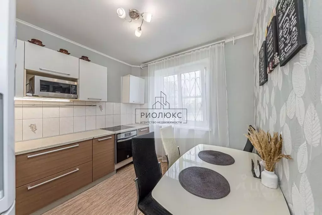 2-к кв. Челябинская область, Челябинск ул. Чичерина, 35б (52.8 м) - Фото 1