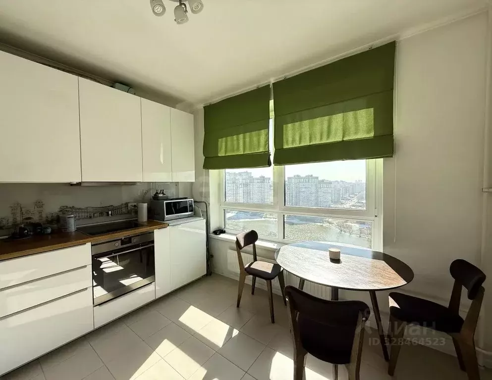 2-к кв. Москва Боровское ш., 2к5 (68.2 м) - Фото 1