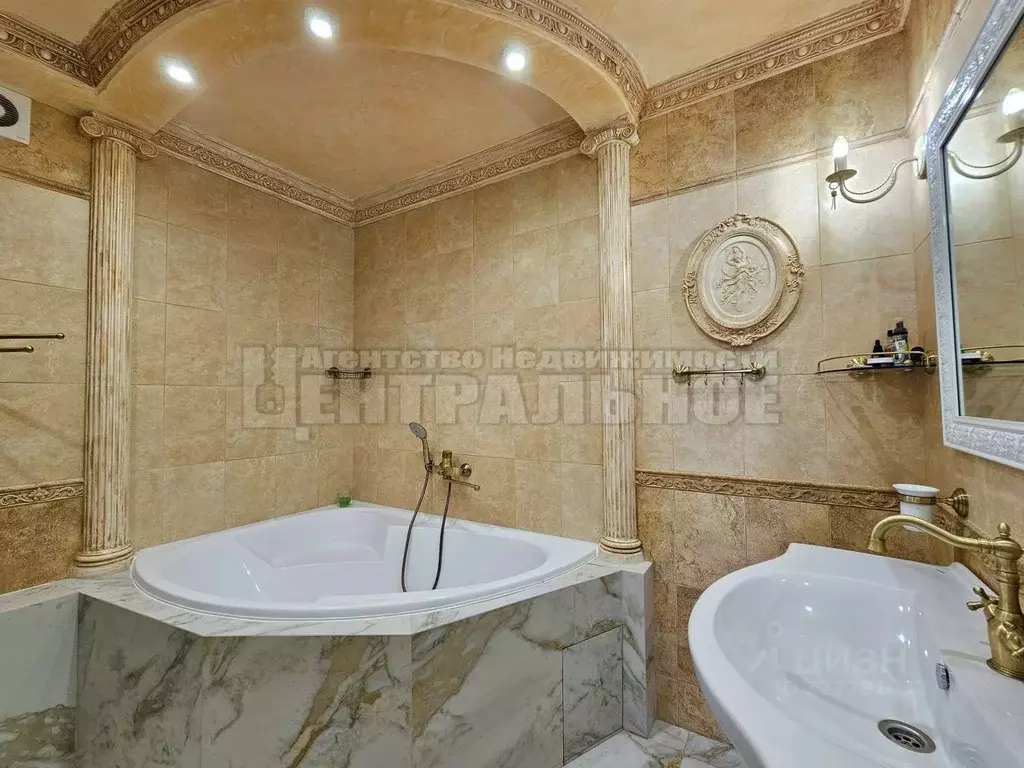 2-к кв. Смоленская область, Смоленск ул. Марии Октябрьской, 16 (71.4 ... - Фото 1