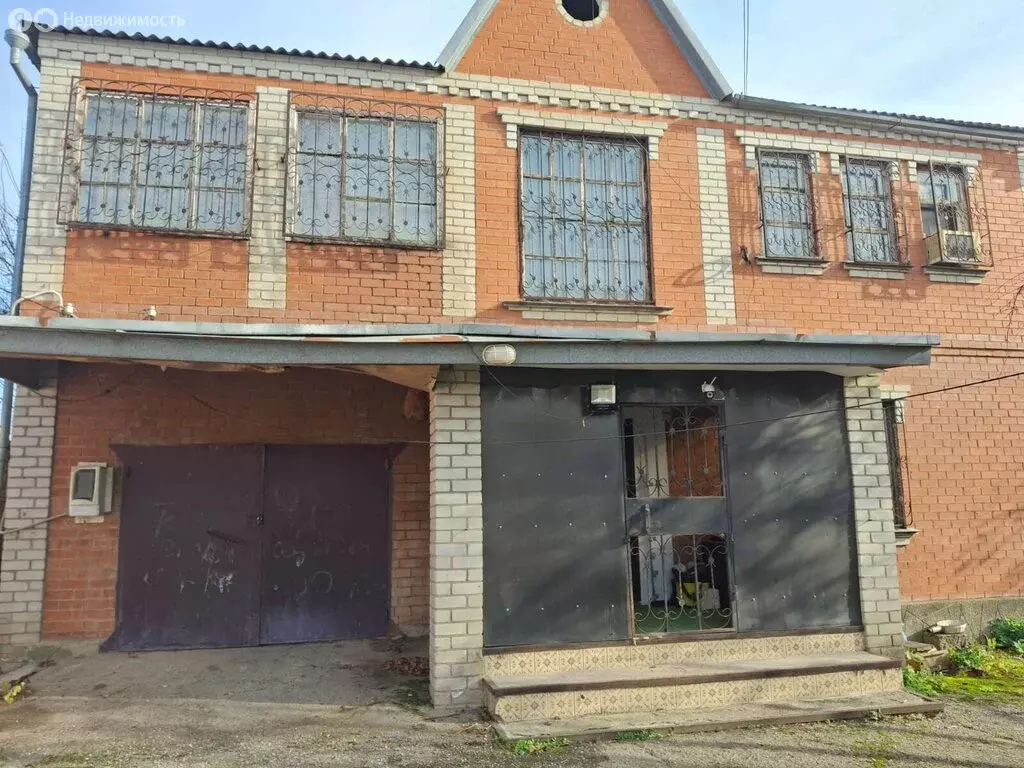 Дом в Абинск, улица Спинова (300 м) - Фото 1