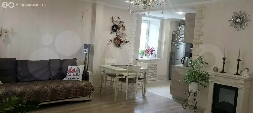3-комнатная квартира: Курск, Центральный округ, Школьная улица, 54 ... - Фото 0
