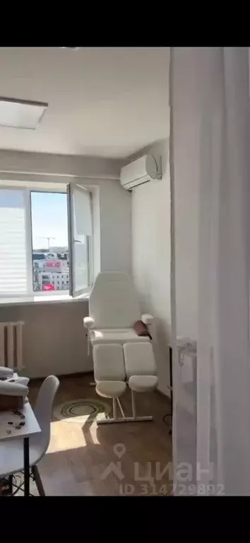 Офис в Астраханская область, Астрахань ул. Ленина, 20 (17 м) - Фото 1