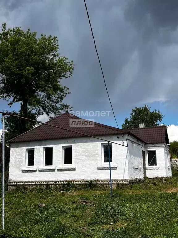Дом в Курская область, Медвенский район, д. Амосовка  (63 м) - Фото 1
