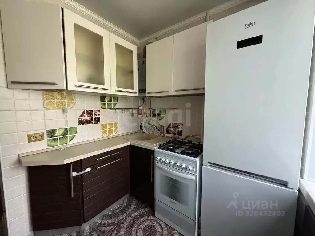 2-к кв. Белгородская область, Шебекино Парковая ул., 8 (47.7 м) - Фото 2