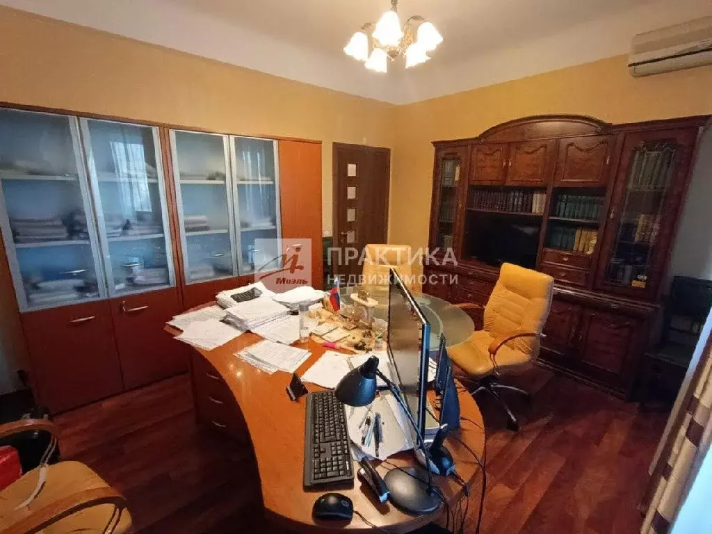 Продается 4-комнатная квартира - Фото 2