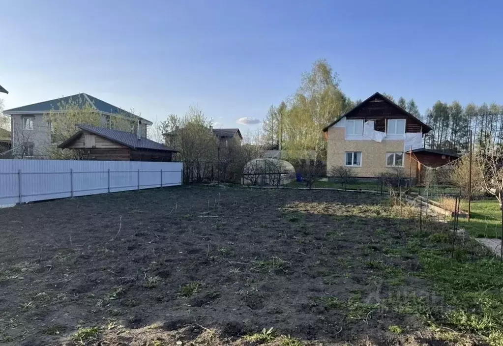 Участок в Алтайский край, Барнаул проезд Плодовый, 28 (5.5 сот.) - Фото 1