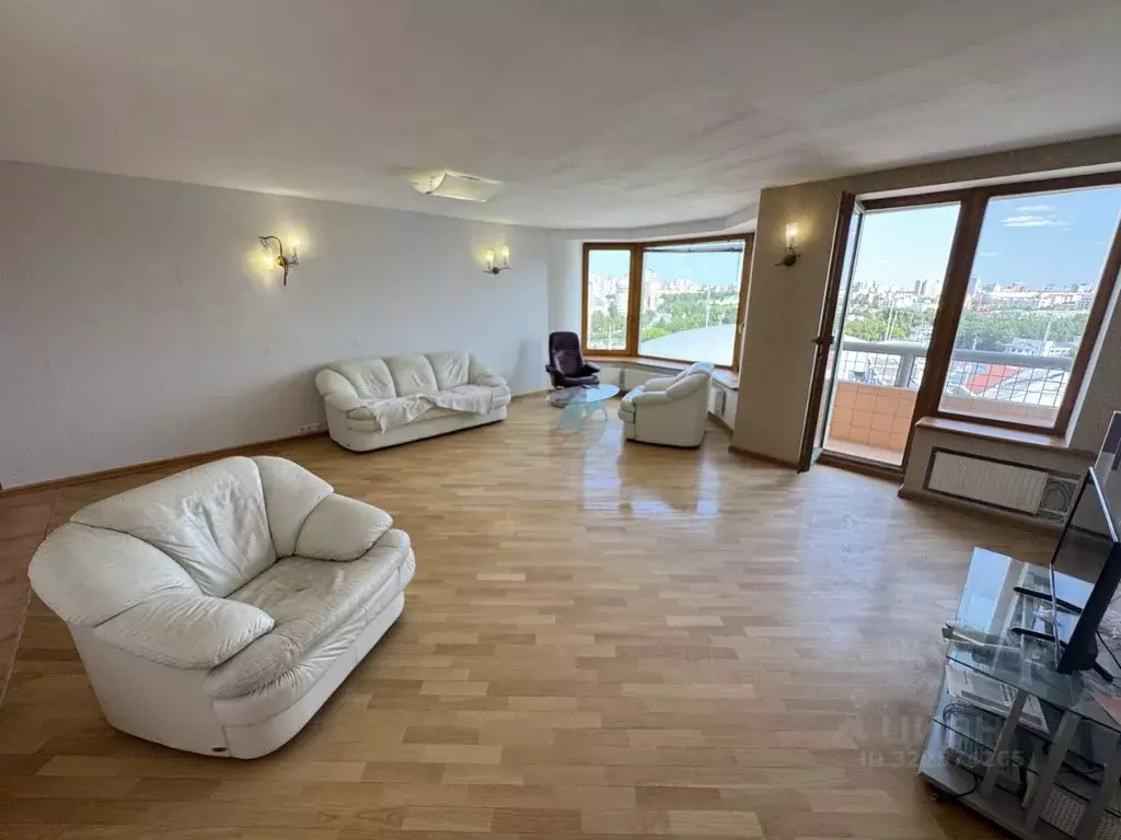 2-к кв. Свердловская область, Екатеринбург пер. Красный, 8Б (86.0 м) - Фото 2