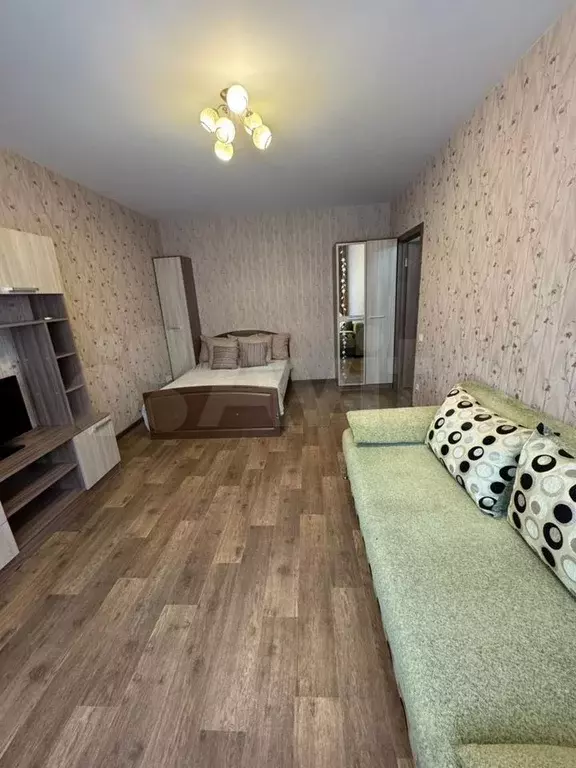 1-к. квартира, 40 м, 3/10 эт. - Фото 0