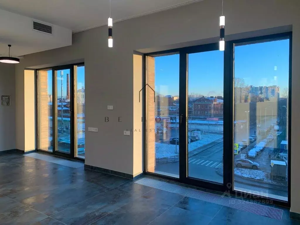 Помещение свободного назначения в Санкт-Петербург наб. Макарова, 58 ... - Фото 2