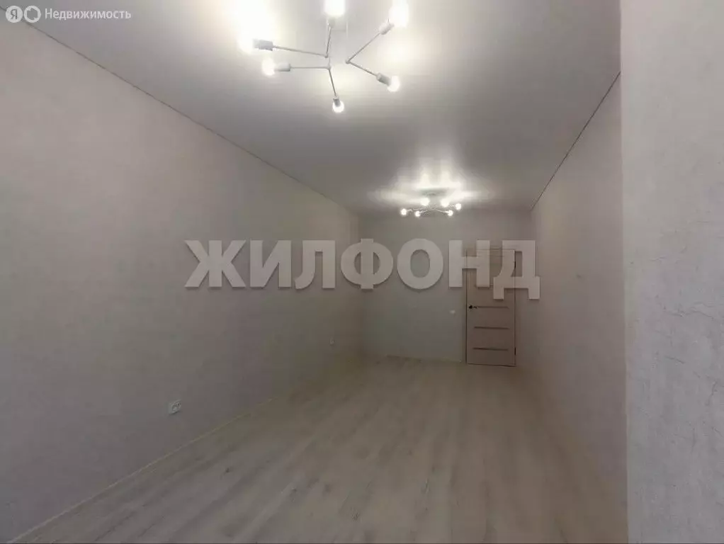 1-комнатная квартира: Абакан, улица Генерала Тихонова, 8/3 (42 м) - Фото 1