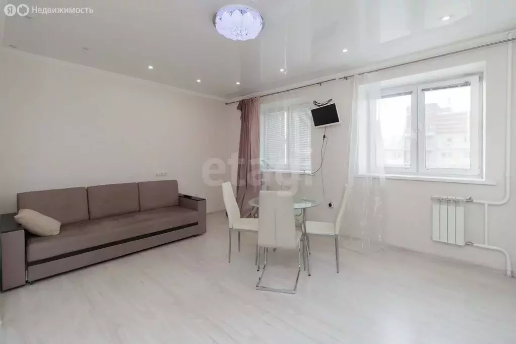 1-комнатная квартира: Тюмень, улица Николая Зелинского, 3к1 (49.4 м) - Фото 2