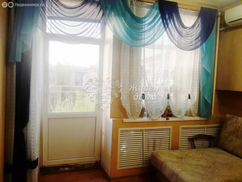 3-комнатная квартира: Волгоград, проспект Канатчиков, 1 (80 м) - Фото 1