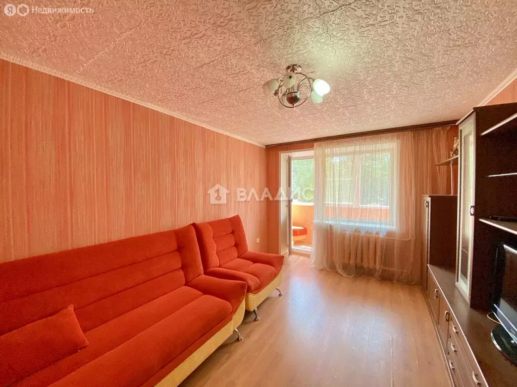 3-комнатная квартира: Смоленск, улица Октябрьской Революции, 13 (63 м) - Фото 1